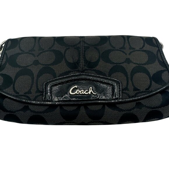 Coach Black Signature C Wristlet Clutch Bag With Snap Closure & Interior Pockets - Picture 2 of 5